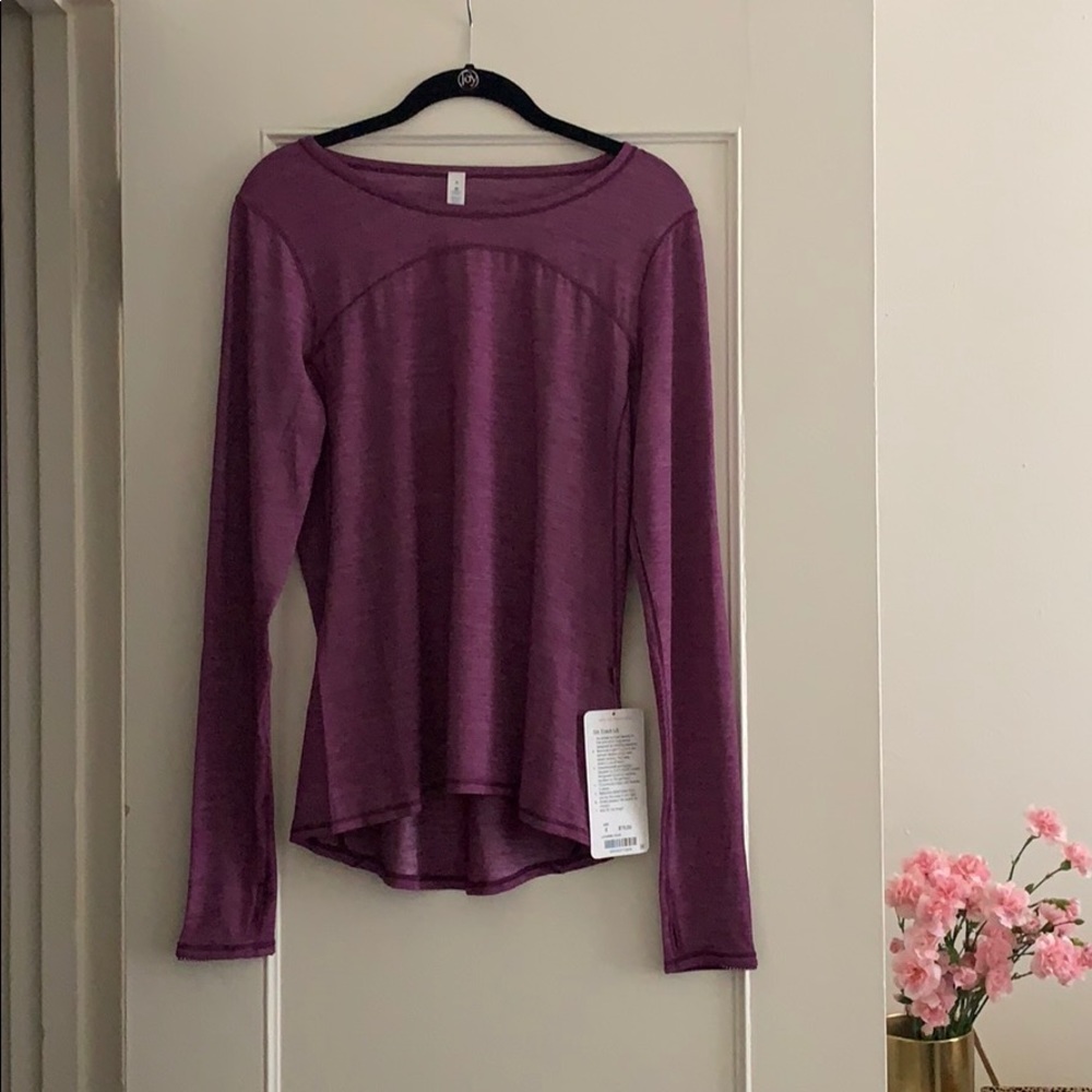 NEVER WORN Lululemon “On track” long sleeve!